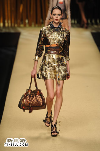 ۽Louis Vuitton 09İl(f)